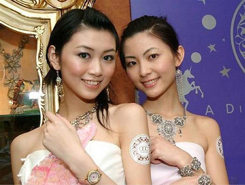 �Ƶ�ӭ��С��