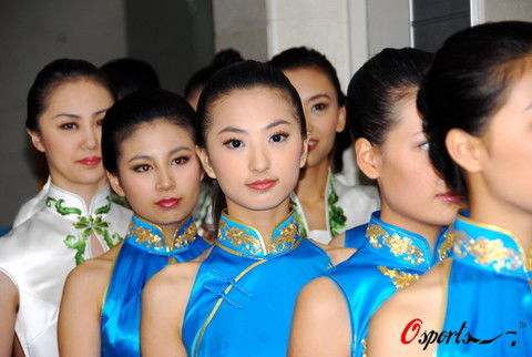 ������Ů־Ը��