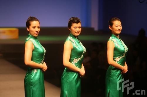 ���˻�佱��Ů