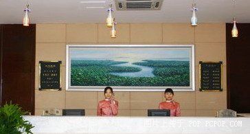 2���Ƶ��ܷ���̨�ķ���Ա